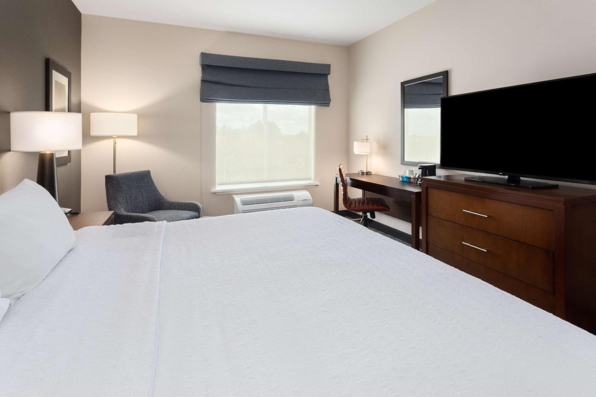 Hampton Inn By Hilton Nashville Airport Century Place Екстер'єр фото