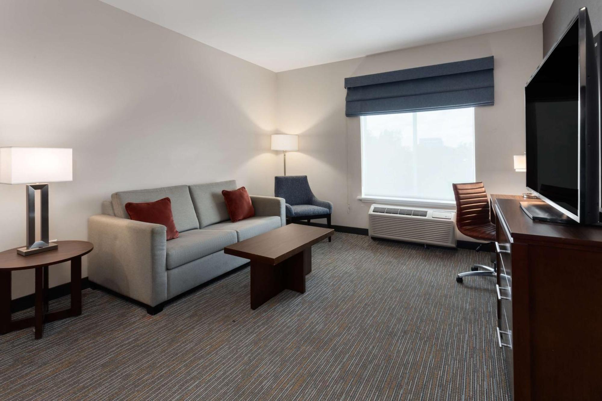 Hampton Inn By Hilton Nashville Airport Century Place Екстер'єр фото