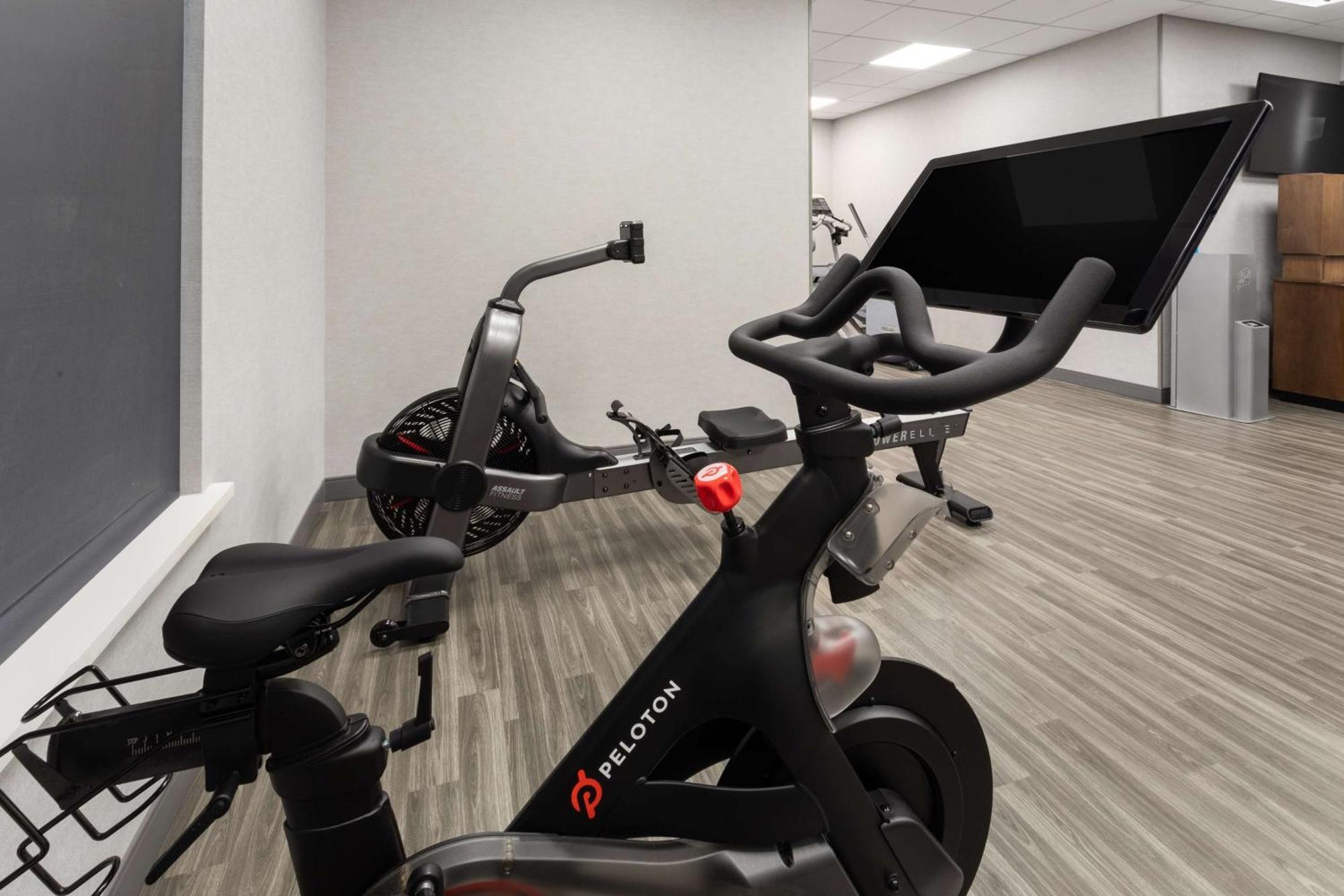 Hampton Inn By Hilton Nashville Airport Century Place Екстер'єр фото