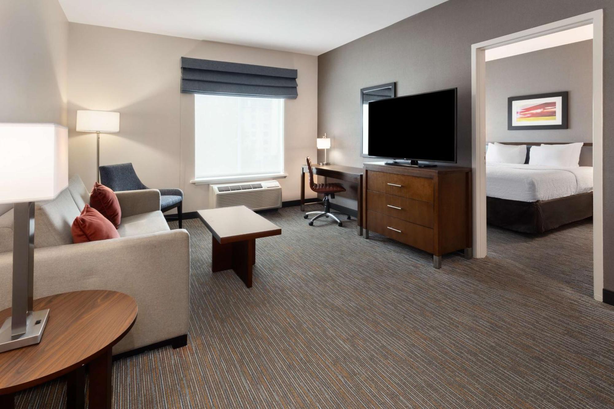 Hampton Inn By Hilton Nashville Airport Century Place Екстер'єр фото