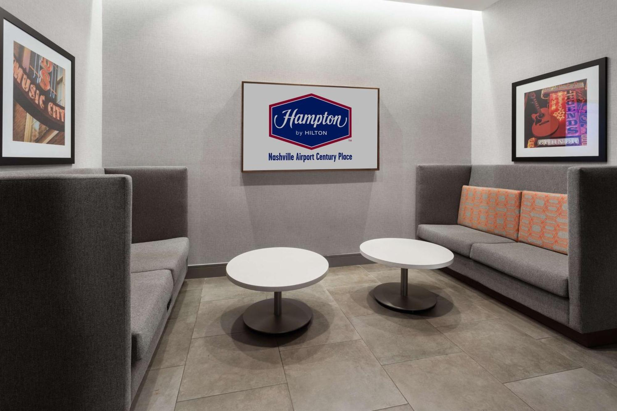 Hampton Inn By Hilton Nashville Airport Century Place Екстер'єр фото