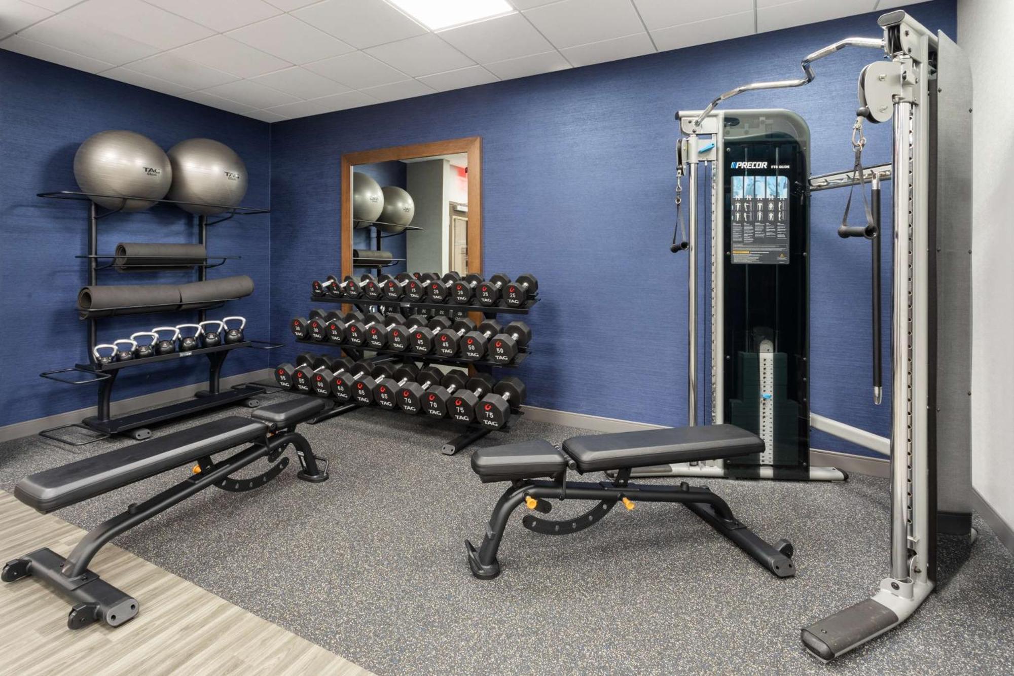 Hampton Inn By Hilton Nashville Airport Century Place Екстер'єр фото