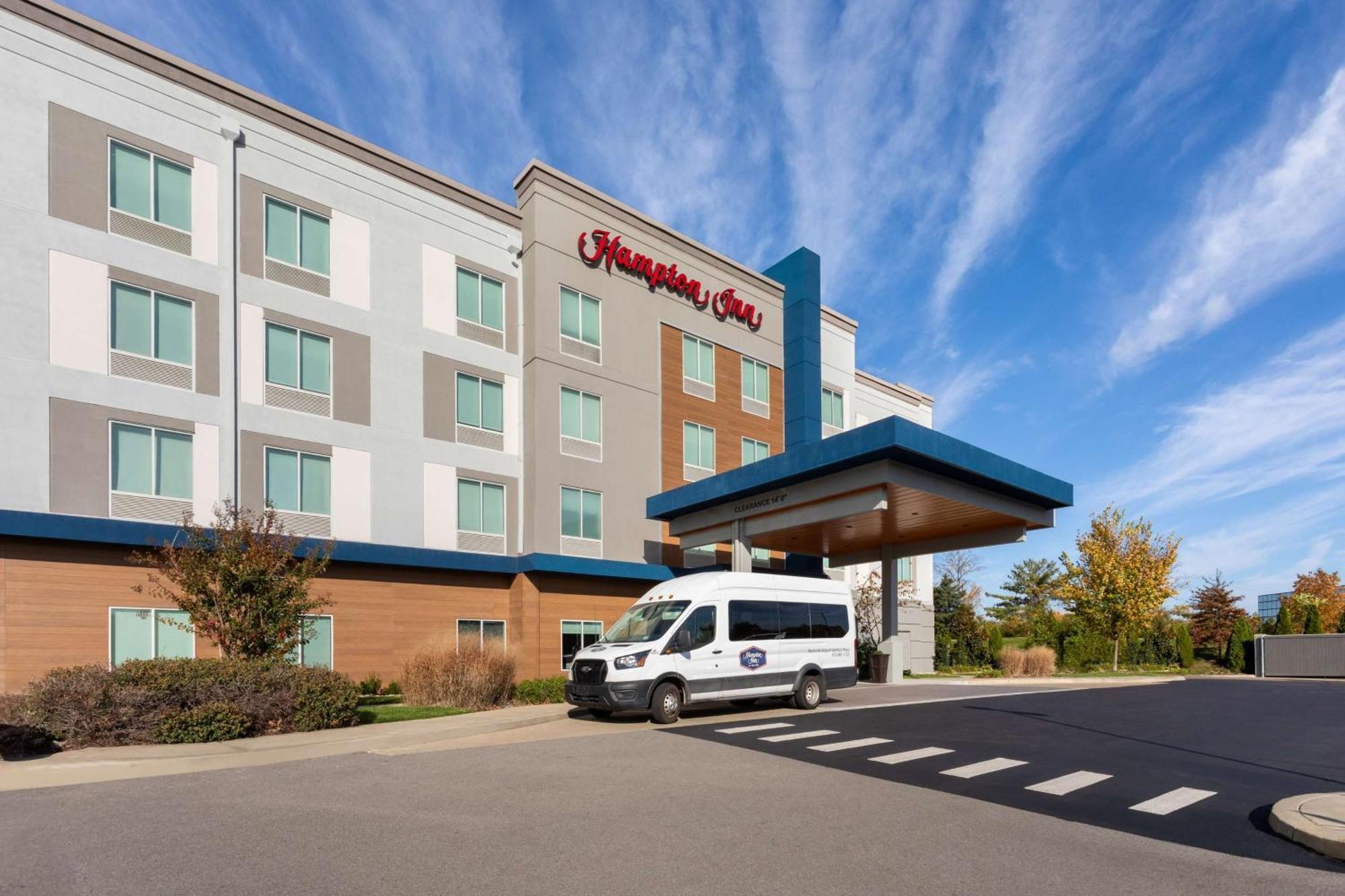 Hampton Inn By Hilton Nashville Airport Century Place Екстер'єр фото