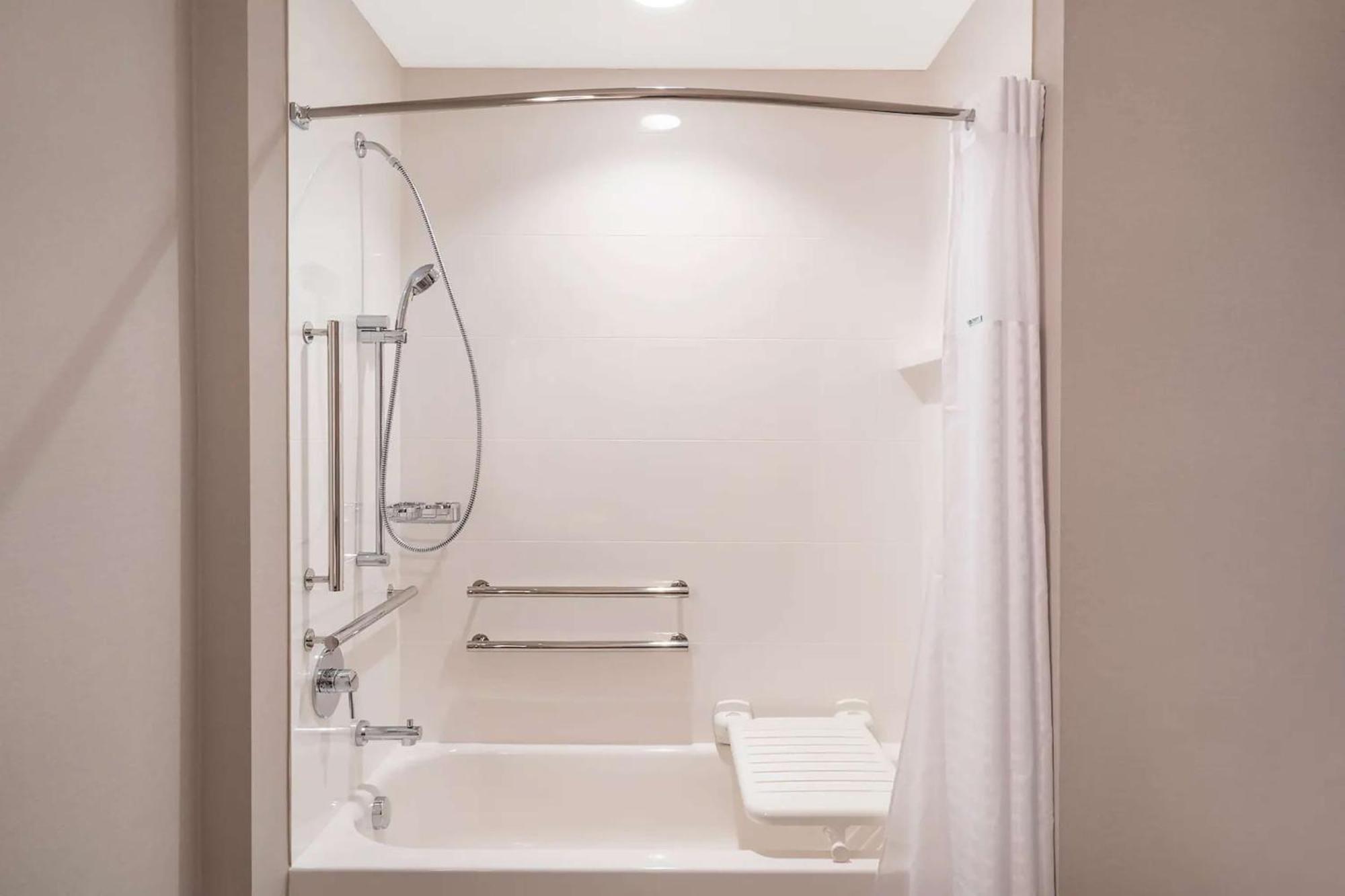 Hampton Inn By Hilton Nashville Airport Century Place Екстер'єр фото