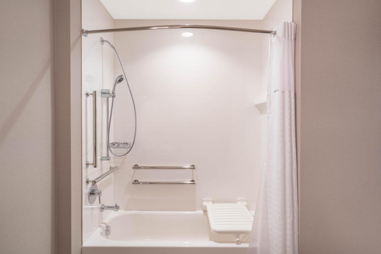 Hampton Inn By Hilton Nashville Airport Century Place Екстер'єр фото
